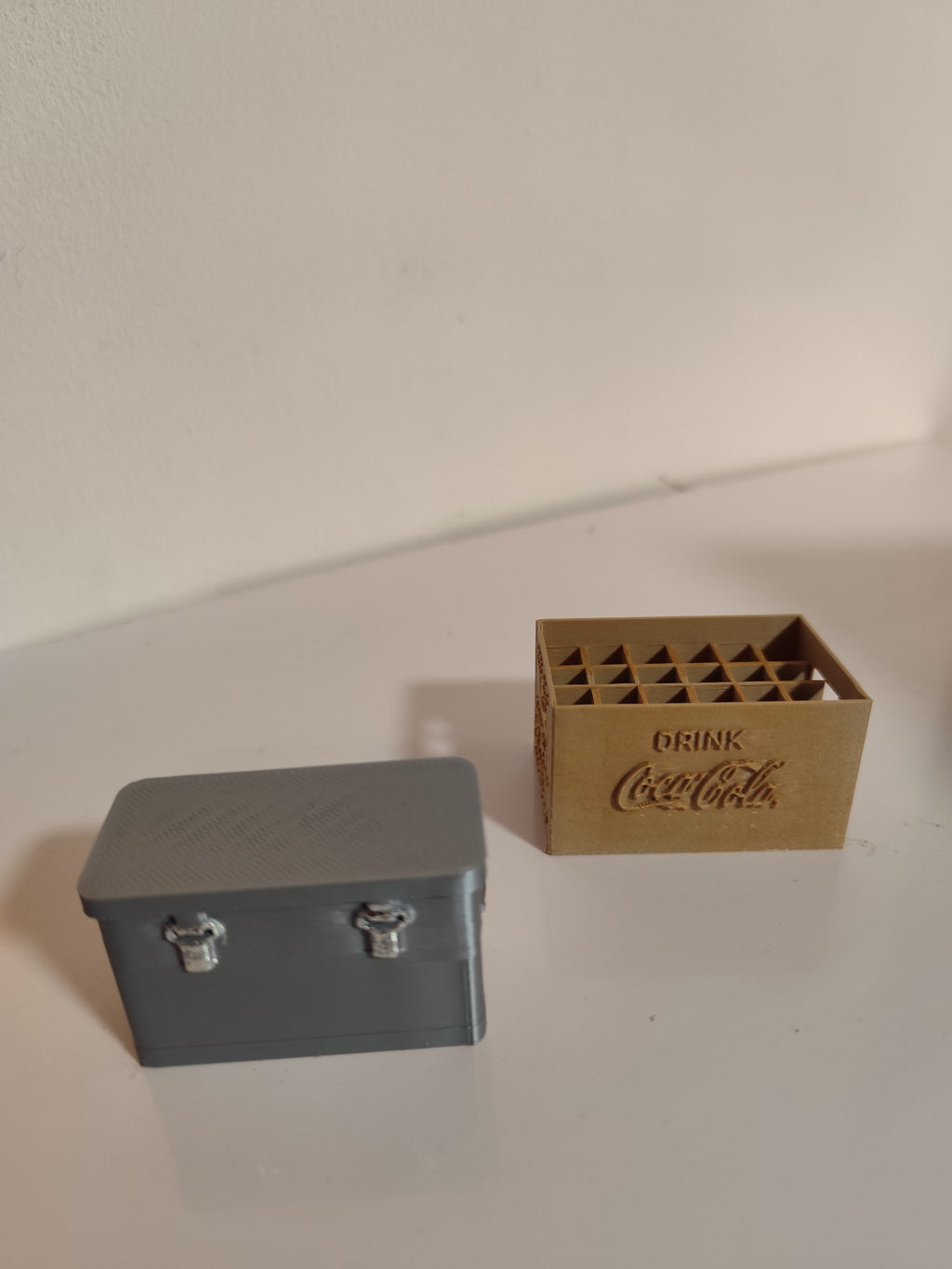 Caisse Coca retro 1:10